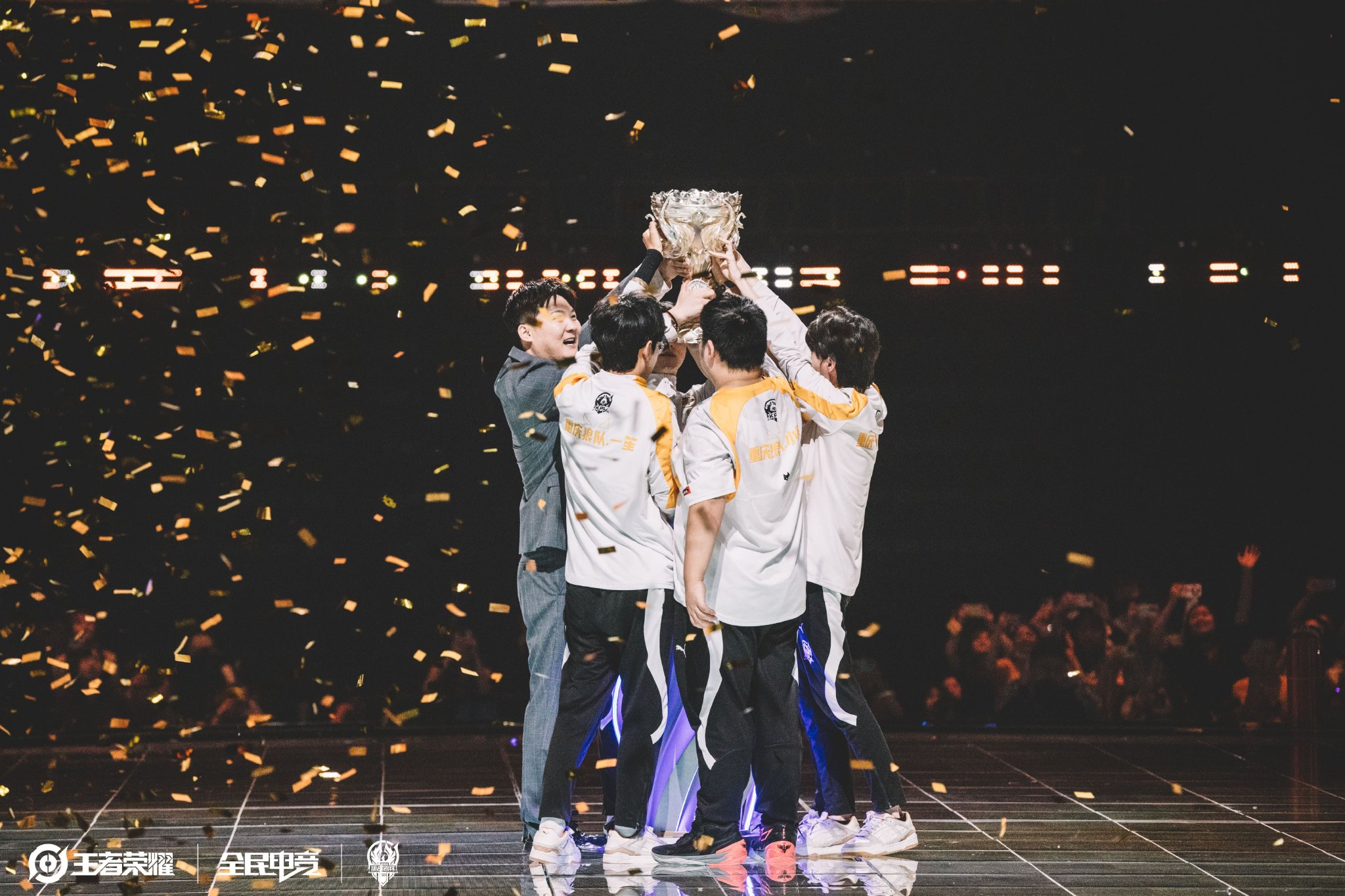 队的出色配 队的出色配